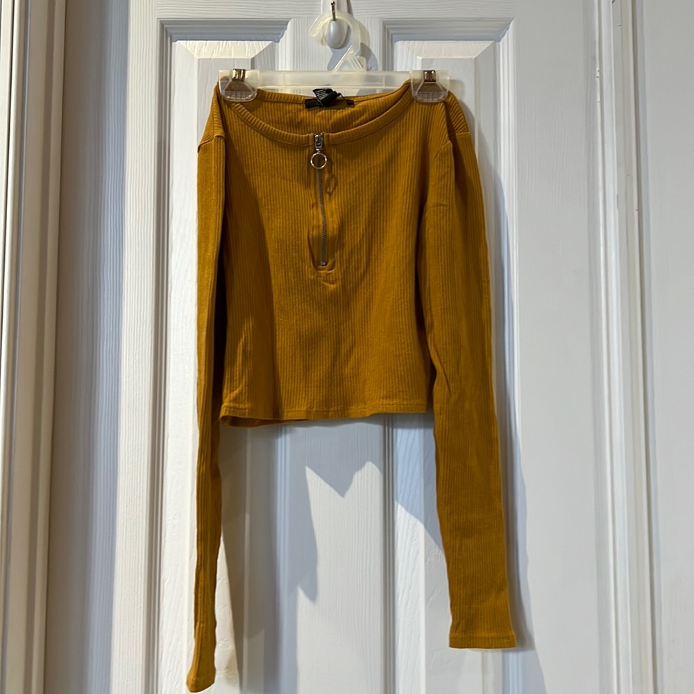 Forever21 Small long sleeve crop top